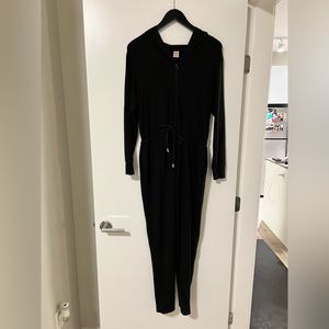 Romper with adjustable waist tie